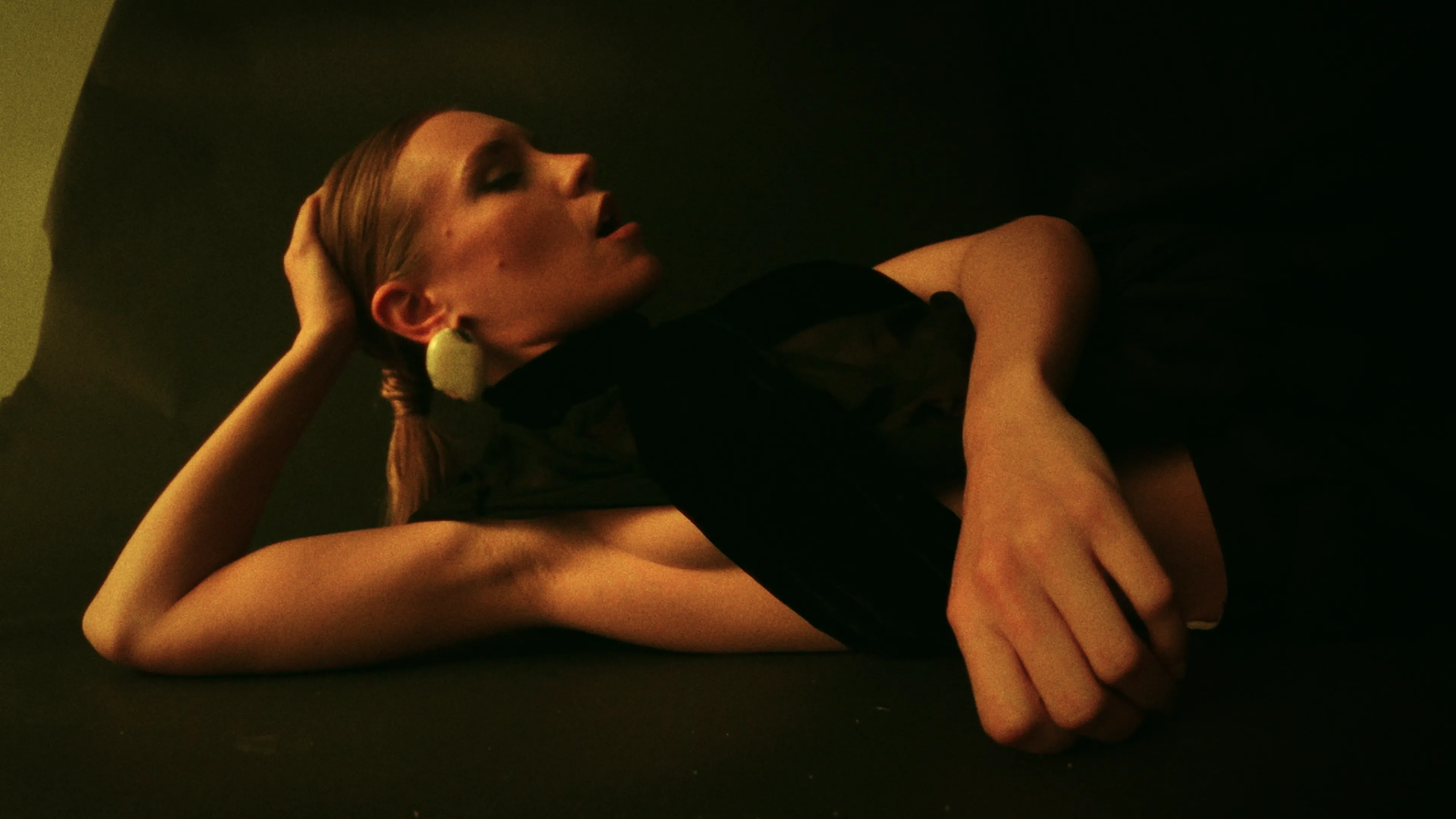 Adormidera — still 6